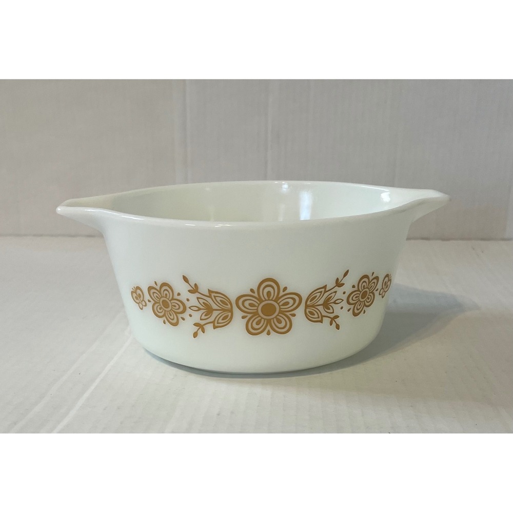 Vintage Pyrex 474-B Butterfly Gold Cinderella Casserole 1.5 Qt Milk Glass Bowl